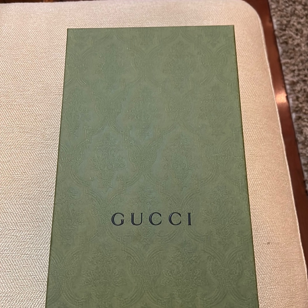 Gucci Empty Box With Tissue, Certificates And Dus… - image 1